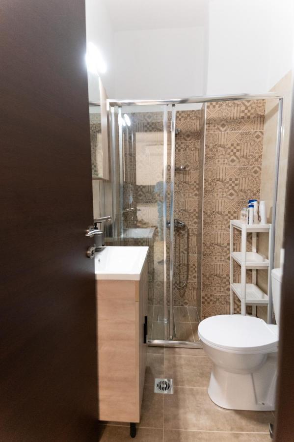 Kristi Central Home Янина Екстериор снимка