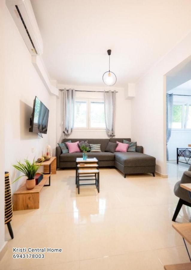Kristi Central Home Янина Екстериор снимка